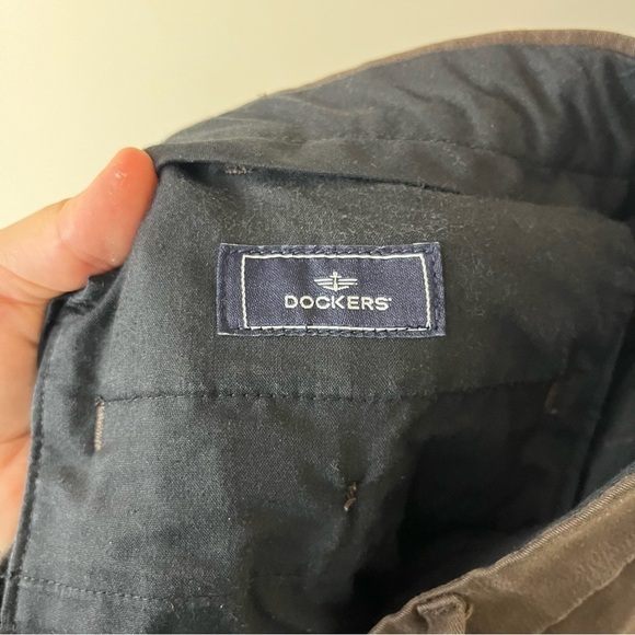 Dockers Flat Front Relaxed Fit Brown Pants 40X32 - Picture 8 of 11